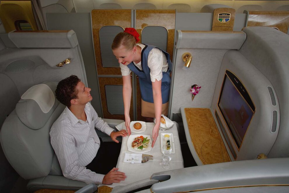 Servicio a bordo de Emirates.