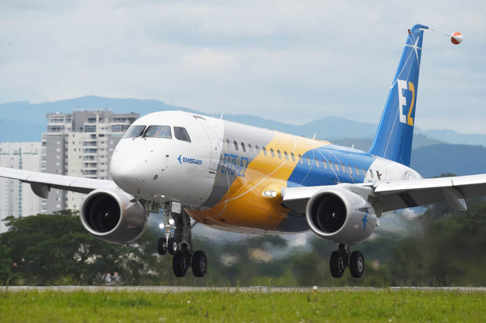 Primer vuelo del Embraer E175-E2 el 12 de diciembre de 2019.