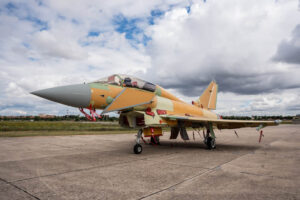 El primer Eurofighter Halcón en la plataforma de la factoría de Airbus en Getafe.