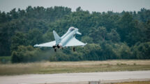 Despegue en Manching del primer Eurofighter Quadriga.