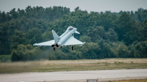 Despegue en Manching del primer Eurofighter Quadriga.