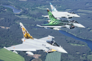 Eurofighter de España, Alemania e Italia, luciendo decoraciones especiales.