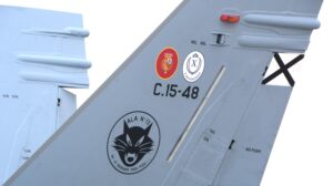 45 aviones y helicópteros del Ejército del Aire lucen estos escudos en homenaje a los 10 años de Felipe VI en el trono.