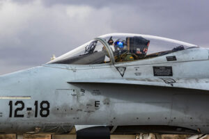 Los F/A-18 españoles tendrán nuevos asientos eyectables.