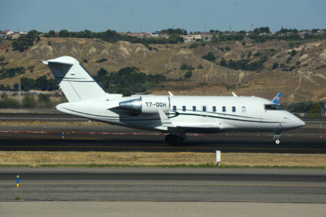 Llegaron aviones de muchos países y orígenes. Este Challeger 650 de Luxaviation llegó de Alejandría (Egipto).
