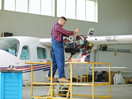 Las titulaciones aeronáuticas de Formación profesional están cada vez mas demandadas por la industria.