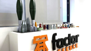 Ejemplos de piezas y proyectiles fabricados ppr Factor Ingeniería y Decoletaje, una de las empresas fundadoras de Apolo.