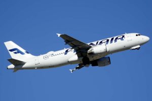 Airbus A320 de Finnair despegando del aeropuerrto Adolfo Suarez Madrid Barajas.