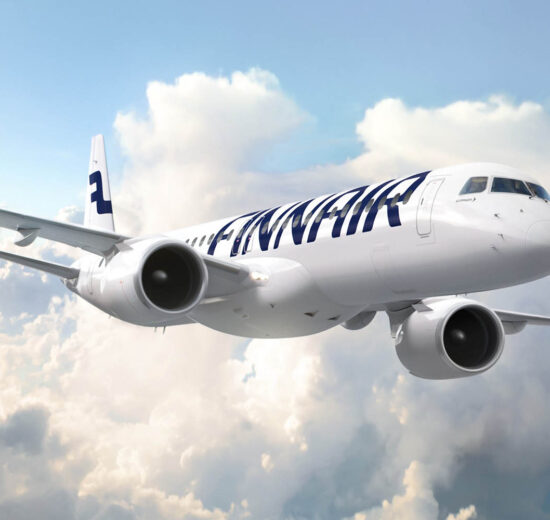 Embraer E195-E2 con colores de Finnair.