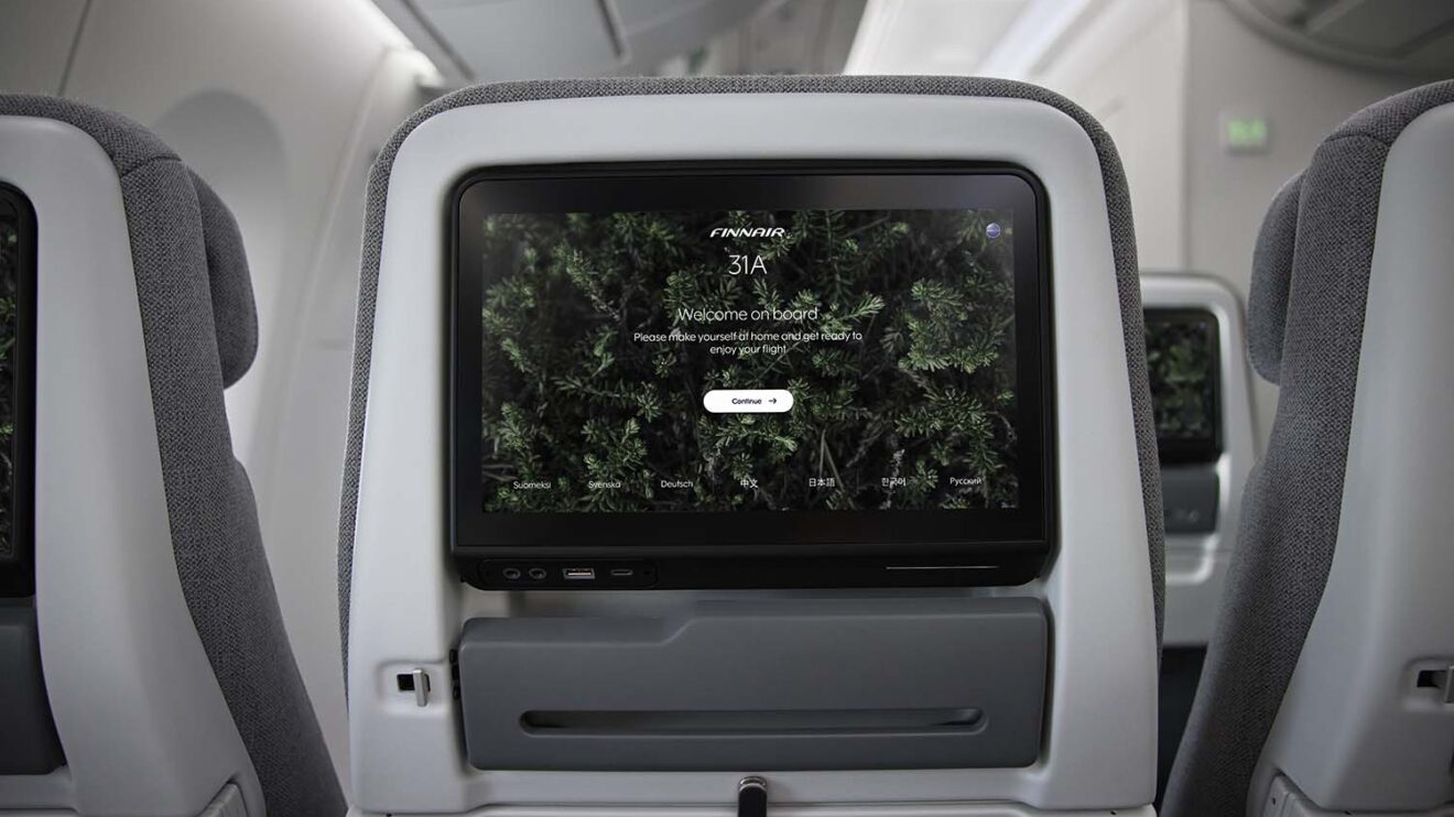 Pantalla de video en la nueva clase turista de largo radio de Finnair.