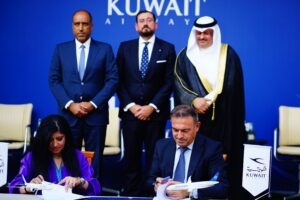 Firma del acuerdo de códigos compartidos entre Air Europa y Kuwait Airways.