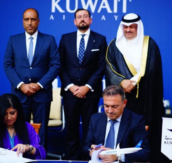 Firma del acuerdo de códigos compartidos entre Air Europa y Kuwait Airways.