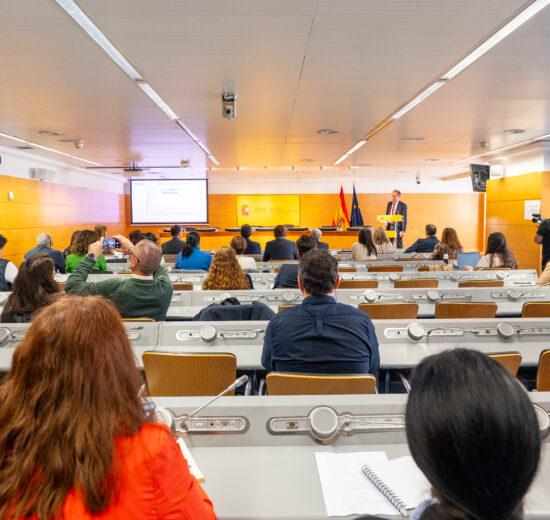 Jornada Fly News sobre la búsqueda de talento aeroespacial.