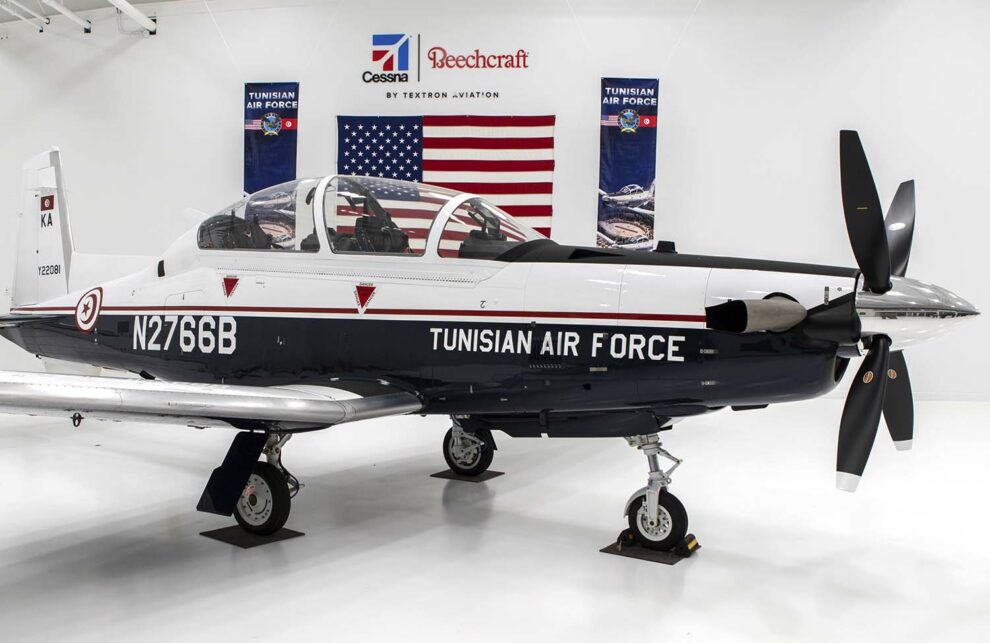 Primer Textrom Beechcraft T-6C de la Fuerza Aérea de Túnez.