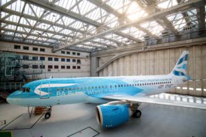 El Airbus A320neo G-TTNA con su nueva decoración especial.