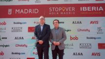 El presidente de Iberia y el alcalde de Madrid en la presentación de Stopover Hola Madrid.