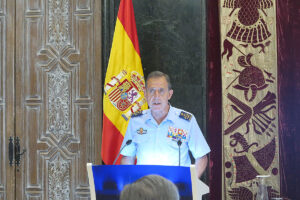 El general Braco drante la presentación de Visión del Ejército del Aire y el Espacio.