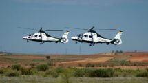 Dos de los cuatro Dauphin de la Guardia Civil.