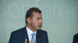 Guillaume Faury, cnsejero delegado de Airbus durante su rueda de prensa en Toulouse para comentar los resultados económicos de Airbus en 2025.