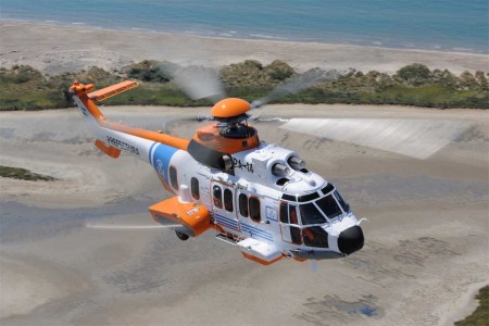 Airbus Helicopters entrega a la Prefectura Naval Argentina su primer H225 Super Puma.