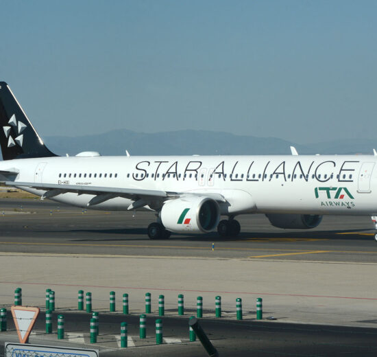 Airbus A321LR de ITA Airways pintado de Star Alliance.