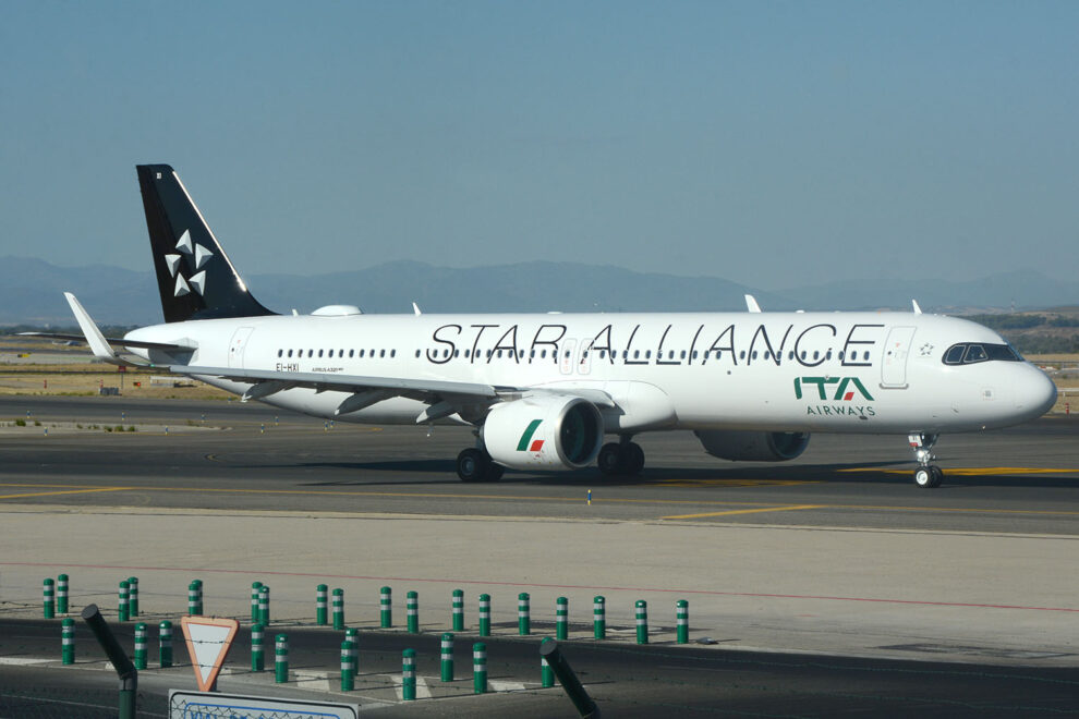 Airbus A321LR de ITA Airways pintado de Star Alliance.