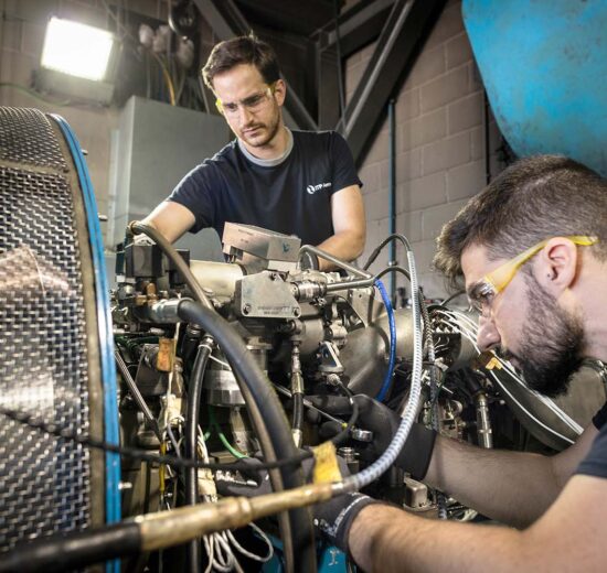 Preparación de un motor CT7 para su prueba por parte de ITP Aero.