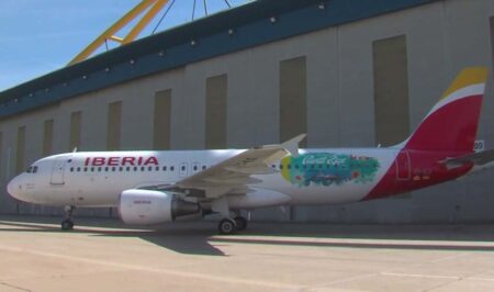 Así ha quedado decorado el Airbus A320 EC-ILS dee Iberia.