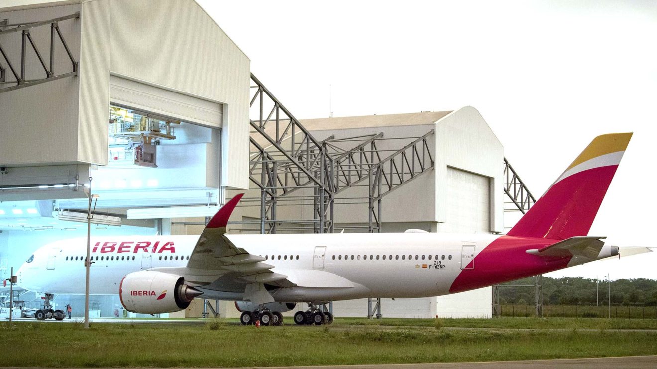 Tras su pintura, Airbus completará unas pruebas antes del primer vuelo del nuevo A350 de Iberia.