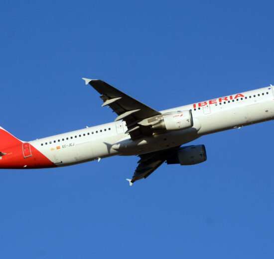 Los pilotos de Iberia e Iberia Express compartirán un solo escalafón, e Iberia comenzará a cambiar sus A321ceo por A321neo.
