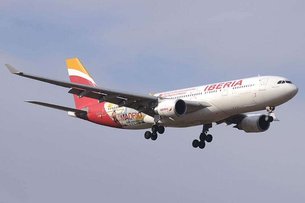 Los Airbus A330 (en la foto) y A350 son los aviones que Iberia usa para sus rutas de largo radio.