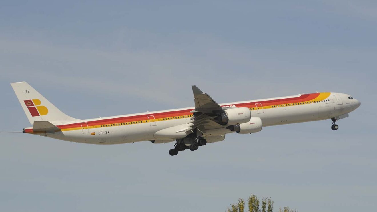 El Airbus A340 fue la víctima en Iberia del COVID-19.