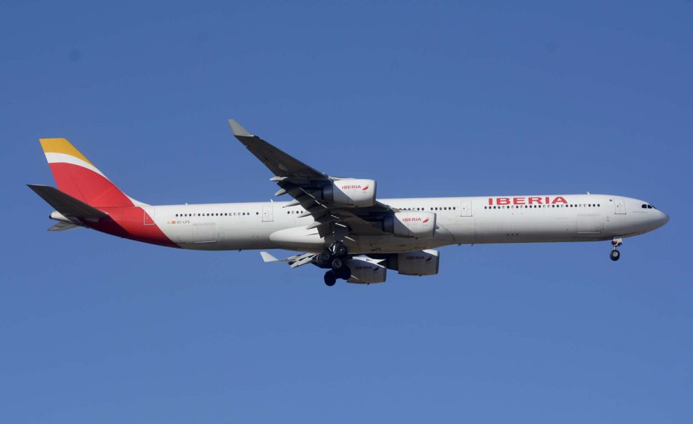 Iberia ya ha comenzado a ofrecer la turista premium a bordo de los Airbus A340-600 con los que vuela a Santiago de Chile.