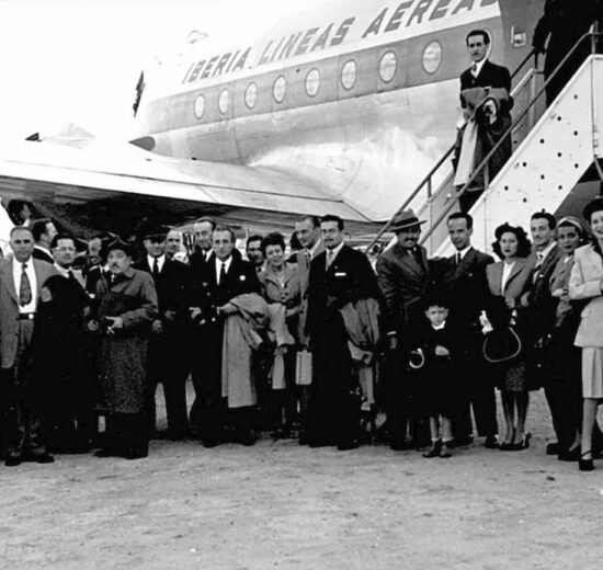 Pasajeros del primer vuelo de Iberia entre Madrid y Buenos Aires entre el 23 y el 25 de septiembre de 1946.