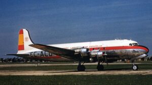 Iberia Douglas DC-4, el rpimer avión de largo radio de Iberia.