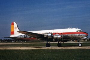 Iberia Douglas DC-4, el rpimer avión de largo radio de Iberia.
