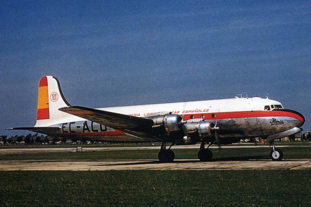 Iberia Douglas DC-4, el rpimer avión de largo radio de Iberia.