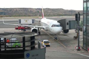 Preparación en Barajas del A321XLR EC-OIL para su primer vuelo de largo radio.