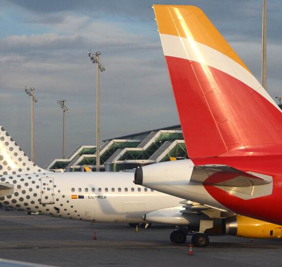 Iberia ganó en 2025 1.313 millones de euros y Vueling 393 millones.