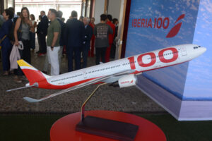 Una de las dos decoraciones especiales que Iberia aplicará por su centenario.
