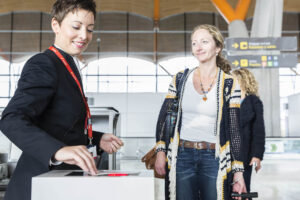 Preacuerdo entre sindicatos e Iberia para el convenio colectivo del personal de tierra.