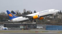 Icelandair ha llegado a un acuerdo con Boeing para canelar cuatro pedidos de B-737 MAX y retrasar la entrega de otros dos como parte de su reestructuración.