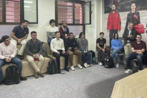 Alumnos de la ETSIAE en el Aula Iberia.