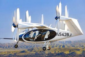 Uno de los prototipos del eVTOl de Joby durante uan prueba de vuelo autónomo.