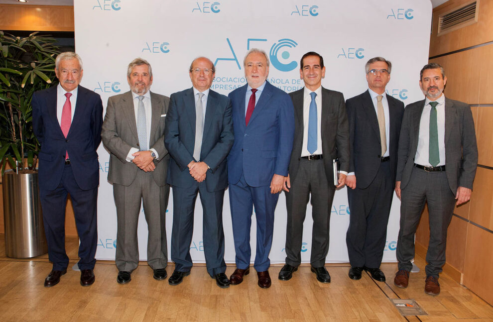 Algunos de los ponentes en la jornada.