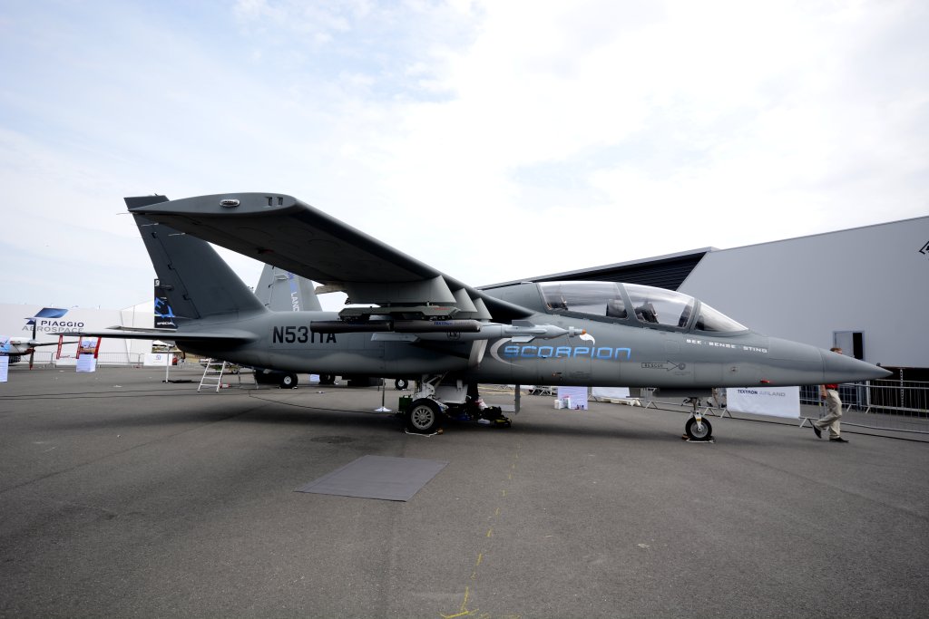 El caza low cost Textrom Scorpion, una de las novedades este año en Le Bourget