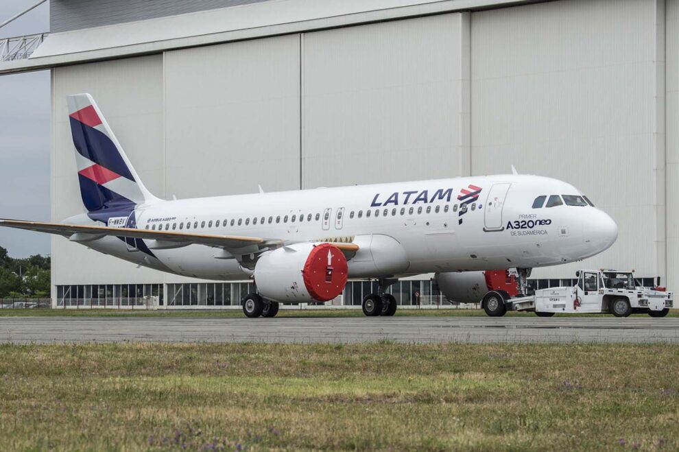 En 2016 Latam fue la primera aerolínea de Sudamérica en recibir un Airbus A320neo.