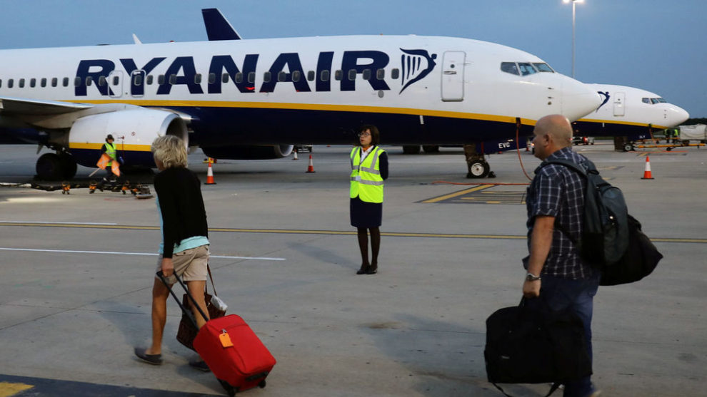 polilla saber desesperación Ryanair permitirá facturar una maleta gratis a las reservas hechas antes  del 31 de agosto - Fly News