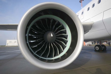 Frontal del motor Pratt & Whitney PW1100G del Airbus A320neo de Lufthansa.
