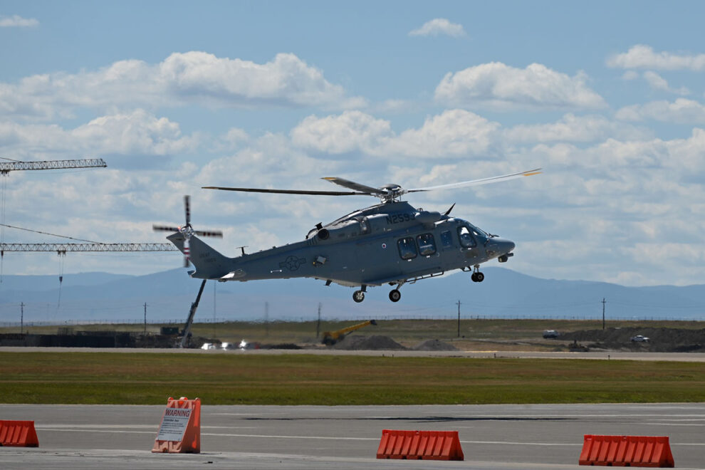 El primer MH-139A de serie durante un velo de prueba.